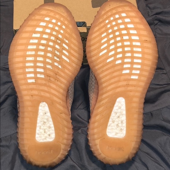 YEEZY BOOST 350 v2 CLAY - Picture 4 of 8